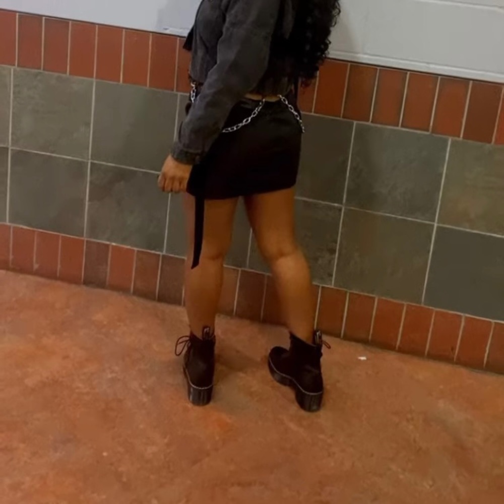 Chained skirt